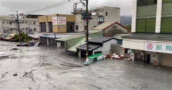 馬太鞍溪堰塞湖釀災 中央4單位成立前進協調所 馬太鞍溪堰塞湖釀災 中央4單位成立前進協調所