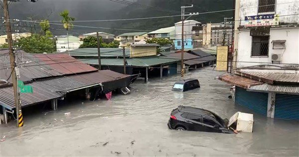花蓮撤離通知檢調要查 縣府:消防局分組沿路廣播 花蓮撤離通知檢調要查 縣府:消防局分組沿路廣播