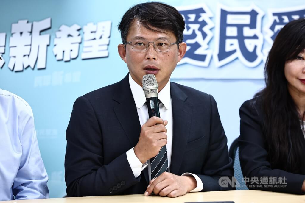 藍推停砍年金案 黃國昌:評估年金水位與社會衝擊 藍推停砍年金案 黃國昌:評估年金水位與社會衝擊