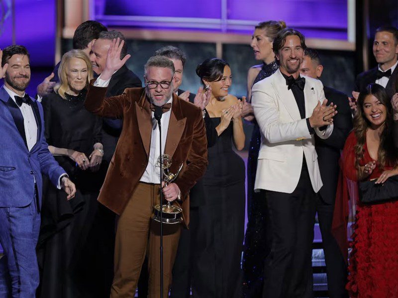 「片廠風雲」艾美獎勇奪13獎 刷新喜劇類影集紀錄 「片廠風雲」艾美獎勇奪13獎 刷新喜劇類影集紀錄