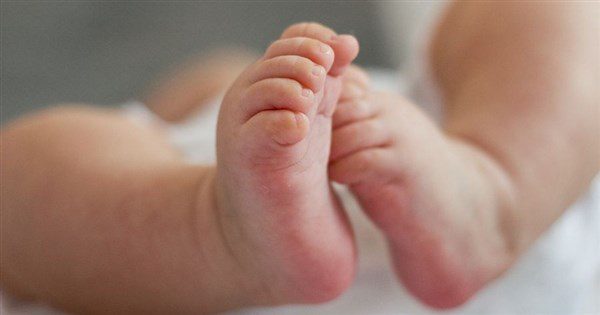 男嬰染腸病毒出生8天亡 疾管署估10月進入流行期 男嬰染腸病毒出生8天亡 疾管署估10月進入流行期