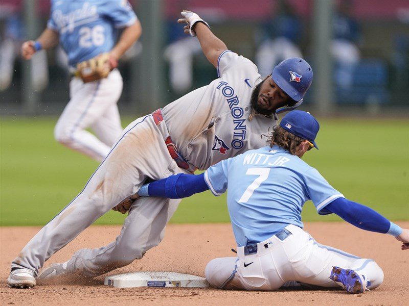 MLB藍鳥擊敗皇家 美聯第1支晉級季後賽球隊