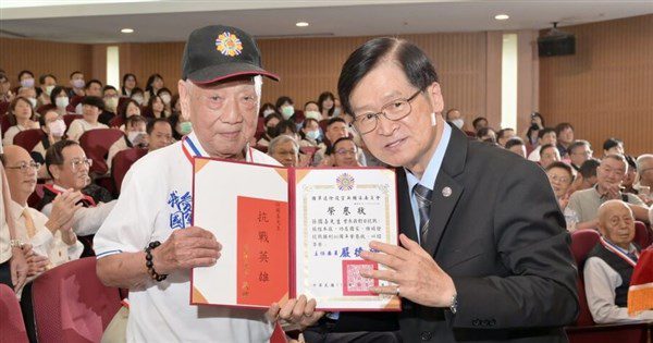 批中共爭奪抗戰話語權 嚴德發:是中華民國取得勝利 批中共爭奪抗戰話語權 嚴德發:是中華民國取得勝利