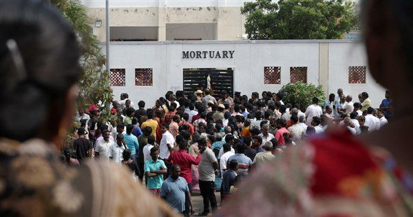 印度政治集會疑主角遲到釀踩踏 救護車都無法進入 印度政治集會疑主角遲到釀踩踏 救護車都無法進入