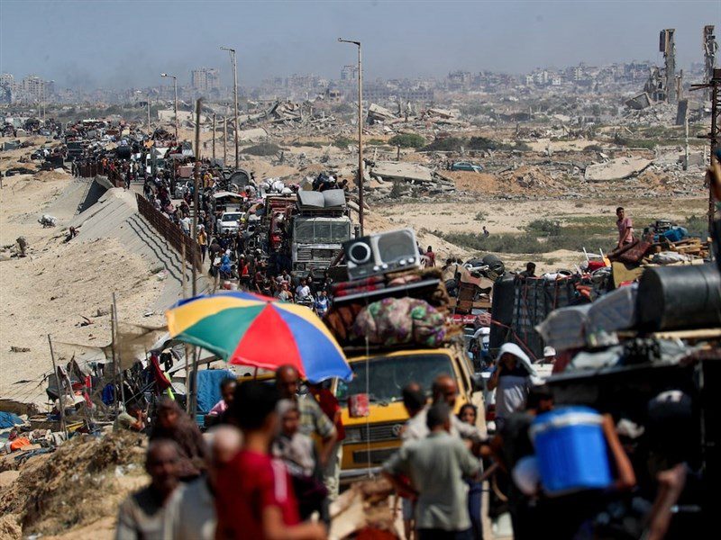 以軍襲擊加薩市逾150目標 限時增開路線讓平民南撤 以軍襲擊加薩市逾150目標 限時增開路線讓平民南撤