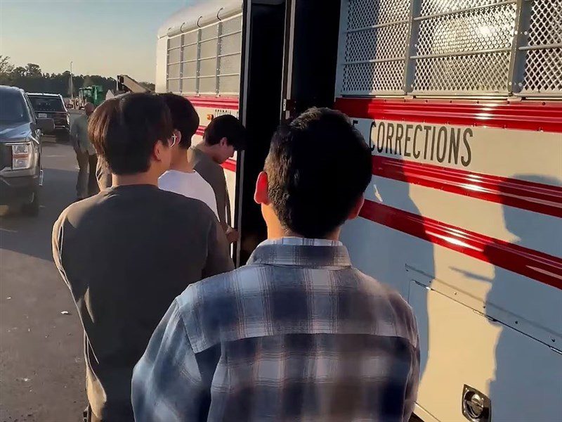 喬治亞州被拘工人將離境 韓國請求允許不戴手銬 喬治亞州被拘工人將離境 韓國請求允許不戴手銬