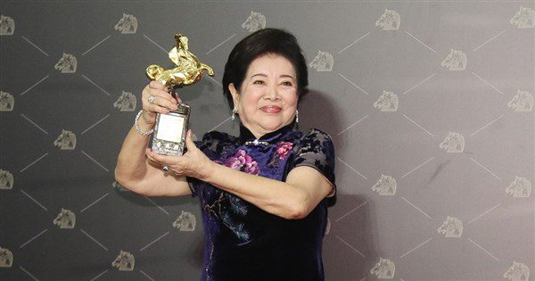 金鐘60 演員陳淑芳、製景師葉輝龍獲特別貢獻獎 金鐘60 演員陳淑芳、製景師葉輝龍獲特別貢獻獎