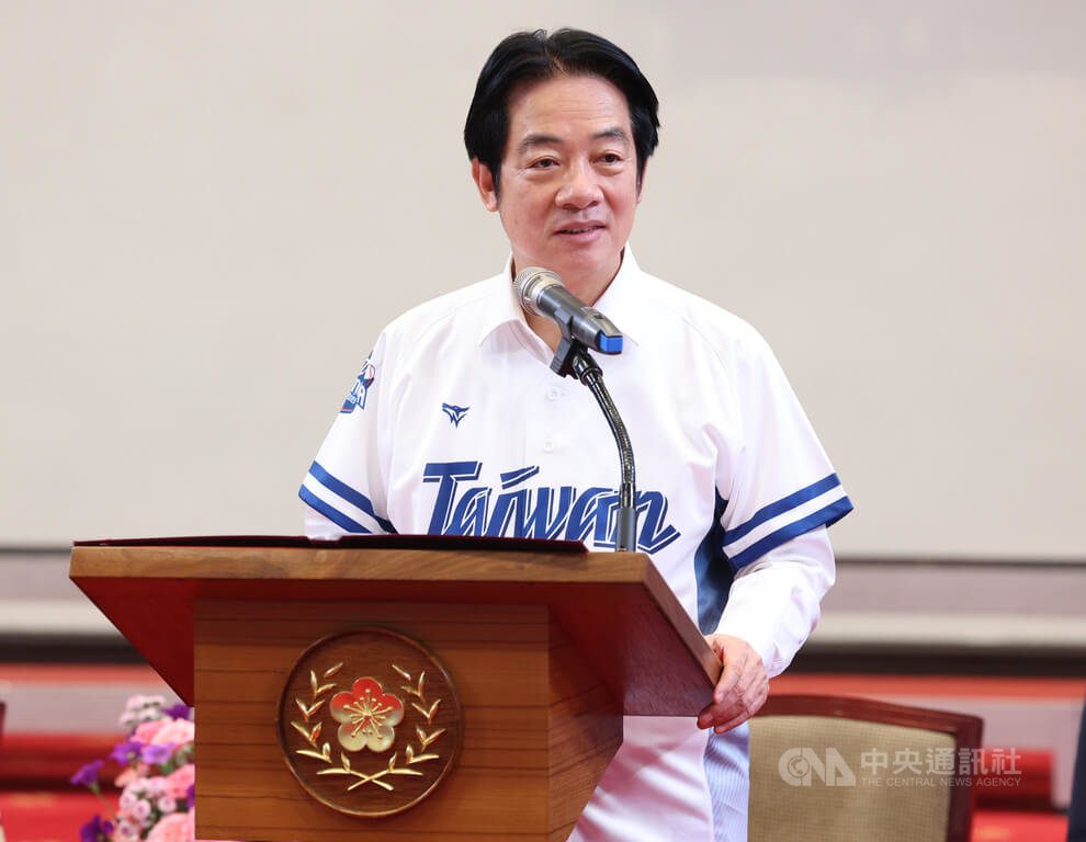 總統接見棒球冠軍隊讚少年英雄 國家因你們閃閃發亮 總統接見棒球冠軍隊讚少年英雄 國家因你們閃閃發亮