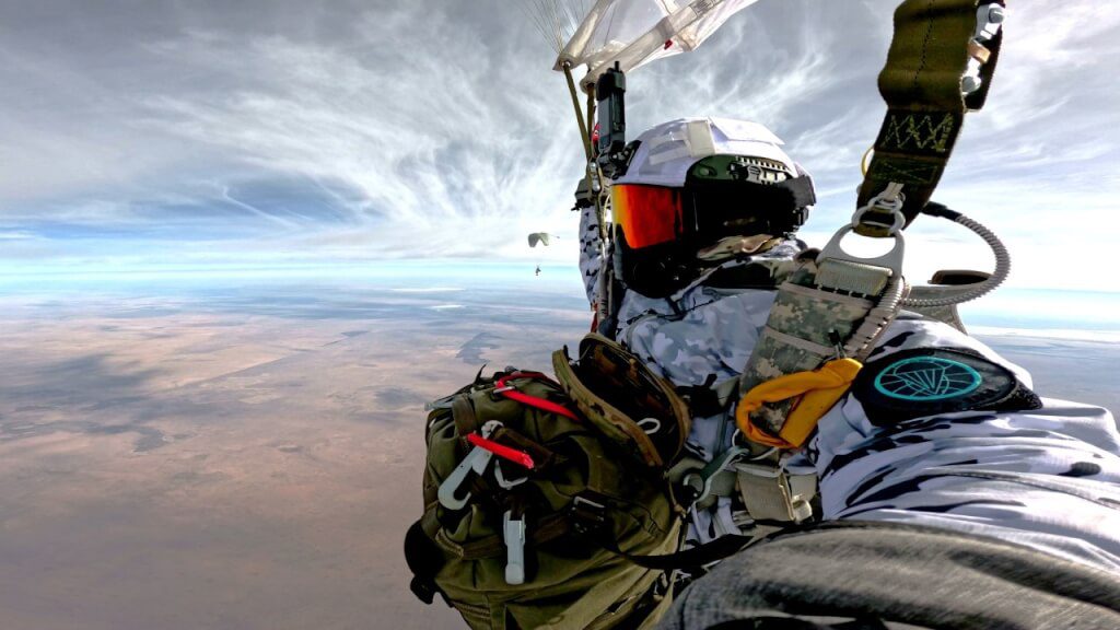 俄供應中共先進空降特種作戰裝備 助增奪島能力 俄供應中共先進空降特種作戰裝備 助增奪島能力