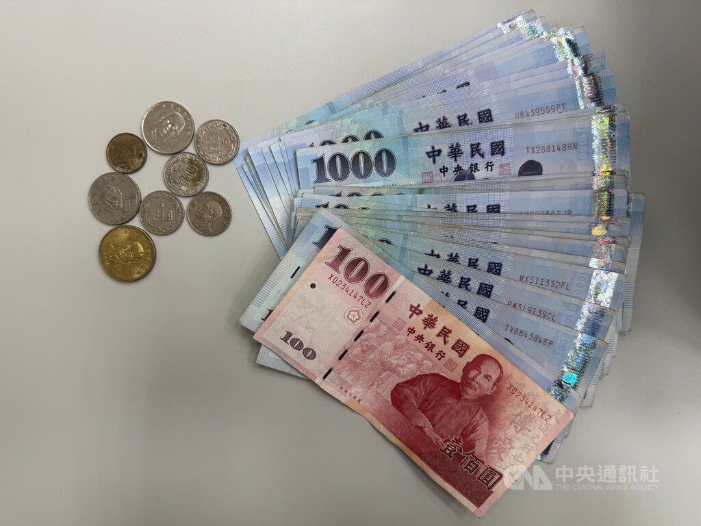 港女來台求職涉當車手 提領詐款遭北市警逮捕 港女來台求職涉當車手 提領詐款遭北市警逮捕