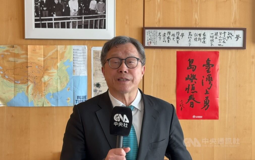 謝志偉駐歐盟代表名片印台灣 強調與中國不同 謝志偉駐歐盟代表名片印台灣 強調與中國不同