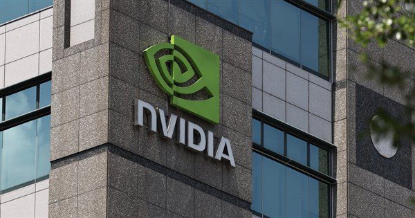 輝達再創里程碑 成全球首家市值破5兆美元企業 輝達再創里程碑 成全球首家市值破5兆美元企業