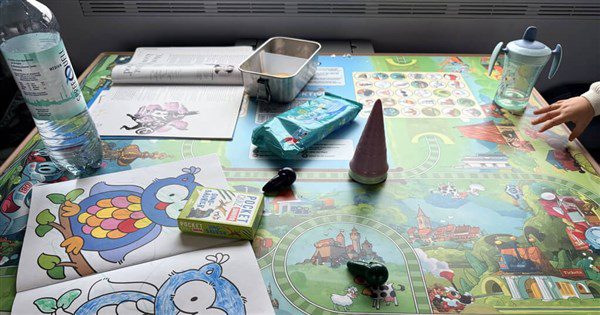 德國高鐵設幼兒包廂 超大插畫桌面讓寶寶爬行塗鴉 德國高鐵設幼兒包廂 超大插畫桌面讓寶寶爬行塗鴉