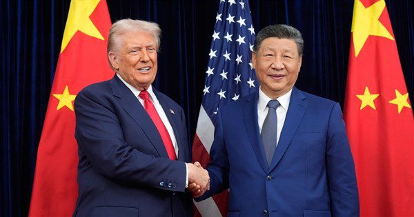 川習會釜山登場 握手寒暄揭開序幕 川習會釜山登場 握手寒暄揭開序幕