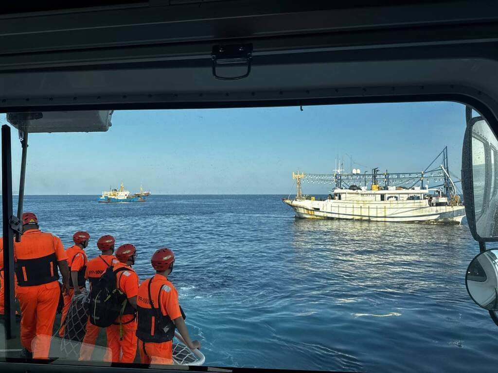 兩岸漁船東引海域絞網糾紛 海巡協調達成和解 兩岸漁船東引海域絞網糾紛 海巡協調達成和解