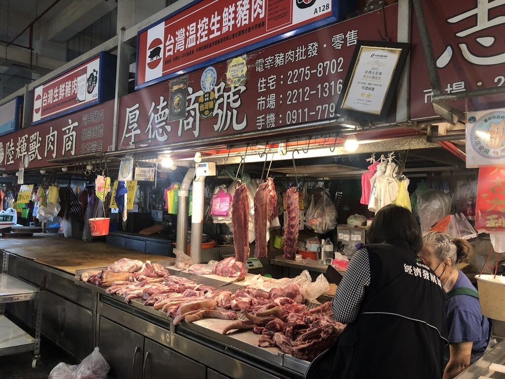 禁宰延10天  中市府:公有市場豬肉攤商暫免使用費 禁宰延10天  中市府:公有市場豬肉攤商暫免使用費
