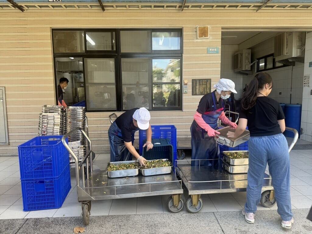 台南雙軌因應非洲豬瘟 學校啟動在地食材搭廚餘減量 台南雙軌因應非洲豬瘟 學校啟動在地食材搭廚餘減量