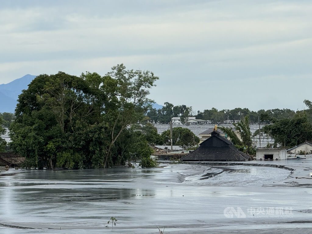 花蓮光復洪災重災戶安置調查 40戶願意住中繼屋 花蓮光復洪災重災戶安置調查 40戶願意住中繼屋