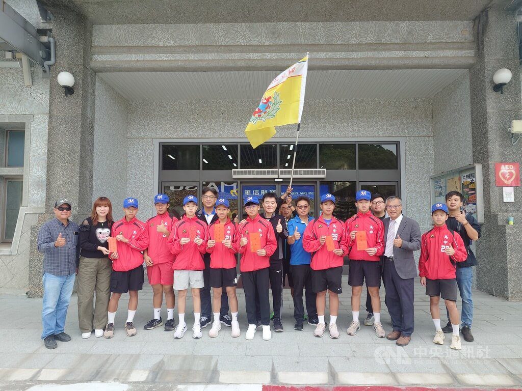 馬祖高中生赴台比黑豹旗  紅包個數快等於球員數 馬祖高中生赴台比黑豹旗  紅包個數快等於球員數