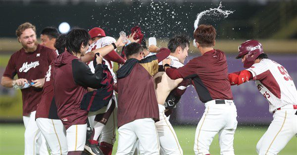 宋嘉翔敲追平轟、再見安  助桃猿挑戰賽延長戰線