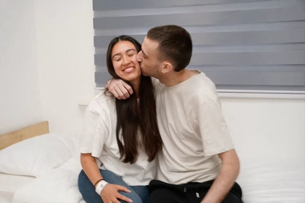 哈瑪斯2年前血洗音樂節擄人質 以色列情侶感人重逢 哈瑪斯2年前血洗音樂節擄人質 以色列情侶感人重逢