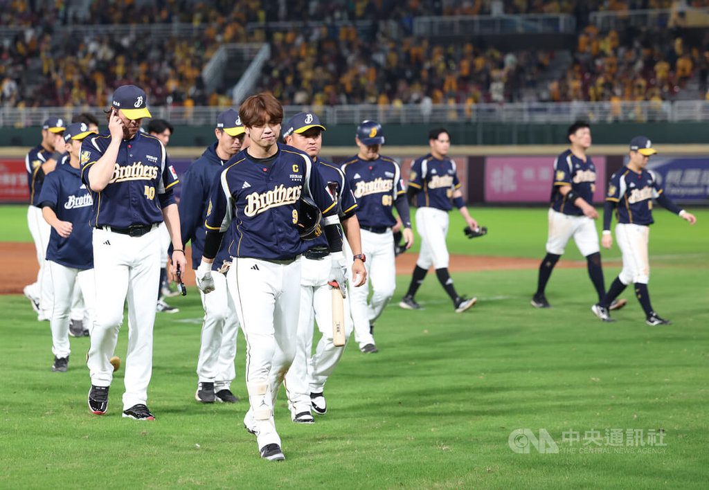 兄弟總冠軍賽吞第3敗中繼成關鍵 接下來拚3連勝 兄弟總冠軍賽吞第3敗中繼成關鍵 接下來拚3連勝