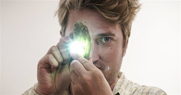 美YouTuber讚花東岩石天堂 台灣多元韌性如蛇紋岩 美YouTuber讚花東岩石天堂 台灣多元韌性如蛇紋岩