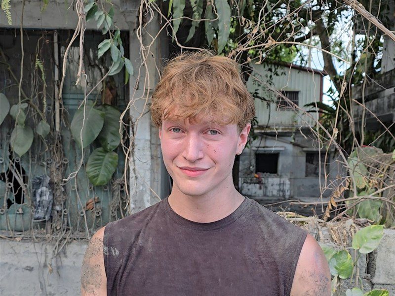 美籍網紅稱送救災物遭檢舉 移民署:非關救災 美籍網紅稱送救災物遭檢舉 移民署:非關救災