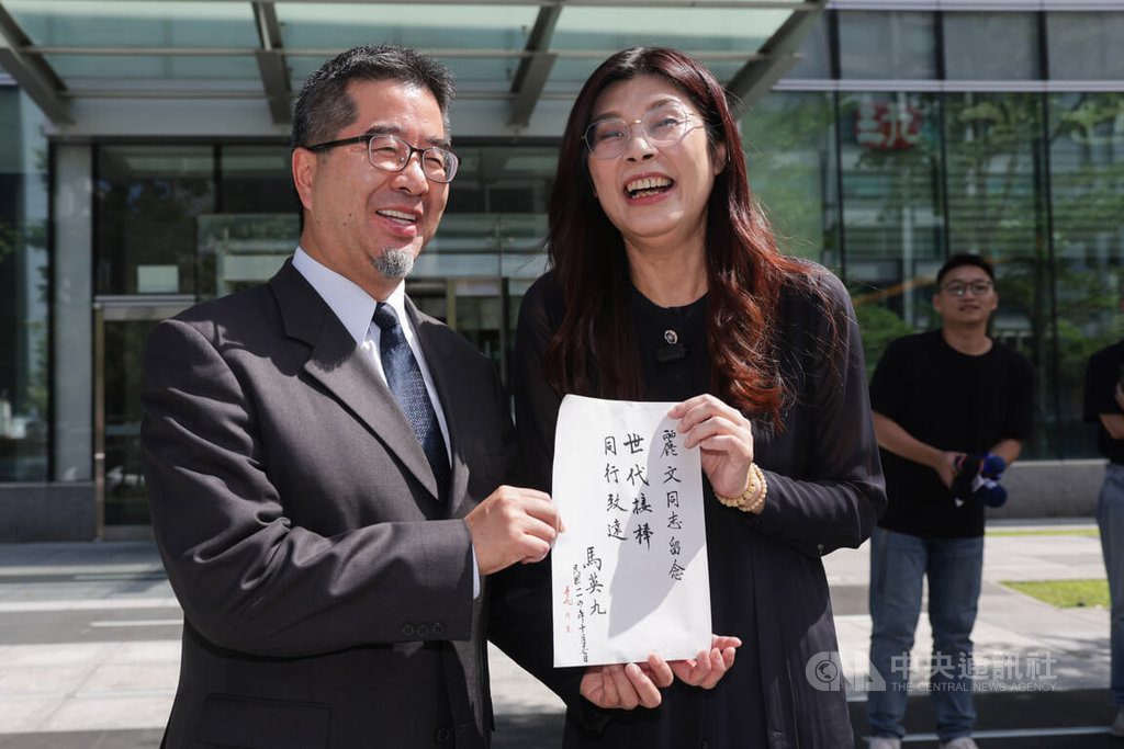 拜會馬英九 鄭麗文:馬盼擴大兩岸青年交流 拜會馬英九 鄭麗文:馬盼擴大兩岸青年交流