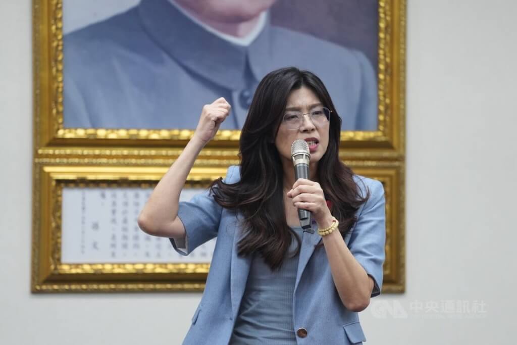 鄭麗文公布首波黨務人事 李乾龍任副主席兼秘書長 鄭麗文公布首波黨務人事 李乾龍任副主席兼秘書長