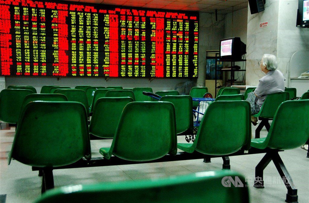 川習會在望中國股市一度衝高 滬指4000大關得而復失 川習會在望中國股市一度衝高 滬指4000大關得而復失