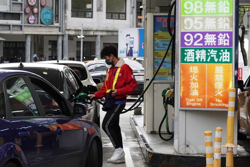 中油:27日起汽油漲0.5元 95無鉛汽油每公升28.5元 中油:27日起汽油漲0.5元 95無鉛汽油每公升28.5元