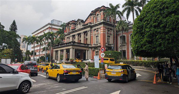 台大駁兒科醫「時薪900元」 醫籲對話尋合理待遇 台大駁兒科醫「時薪900元」 醫籲對話尋合理待遇