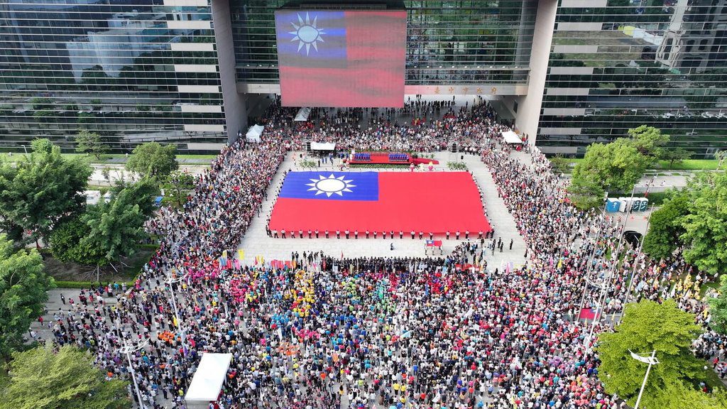 台中國慶升旗 盧秀燕籲國人團結國家才能萬事太平 台中國慶升旗 盧秀燕籲國人團結國家才能萬事太平