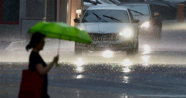 吳德榮:東北季風週末南下 北部、東部防大量降雨 吳德榮:東北季風週末南下 北部、東部防大量降雨