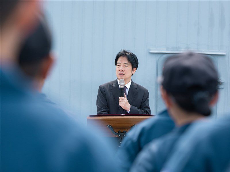 總統:未來國軍整合新興兵力裝備技術 全面提升戰力 總統:未來國軍整合新興兵力裝備技術 全面提升戰力