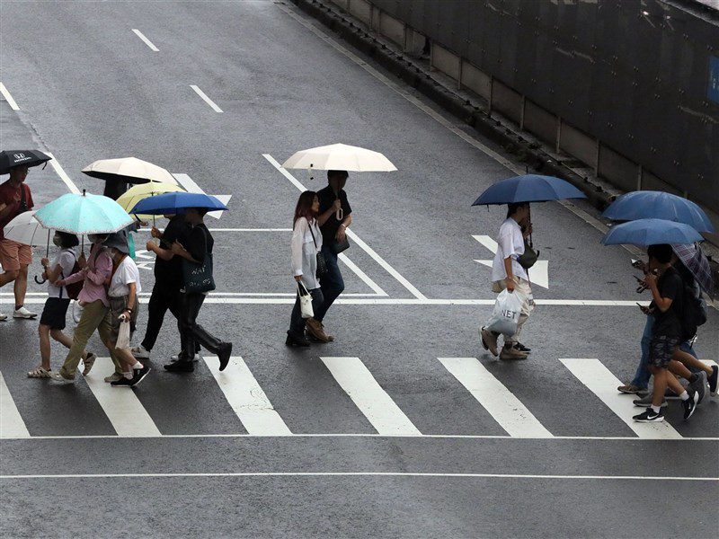 花蓮14日注意雨勢 週末東北季風增強北台灣降溫 花蓮14日注意雨勢 週末東北季風增強北台灣降溫
