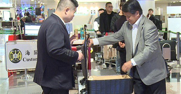 海關防堵非洲豬瘟 6天攔15.1公斤違規豬肉製品 海關防堵非洲豬瘟 6天攔15.1公斤違規豬肉製品