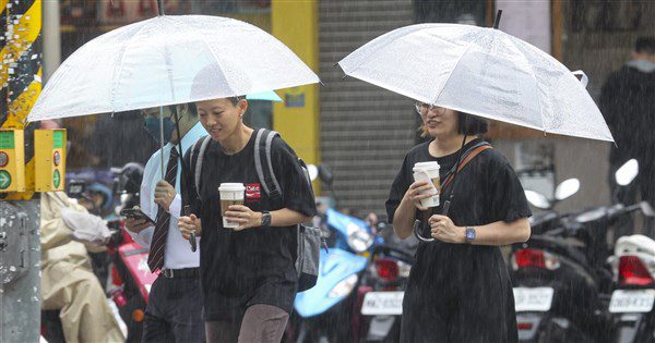 東北季風增強迎風面有雨  沿海留意強風大浪 東北季風增強迎風面有雨  沿海留意強風大浪