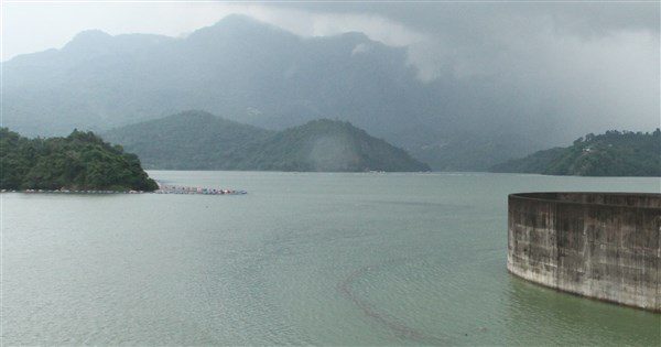 連日大雨水庫喝飽 全台多數水庫蓄水量逾9成 連日大雨水庫喝飽 全台多數水庫蓄水量逾9成