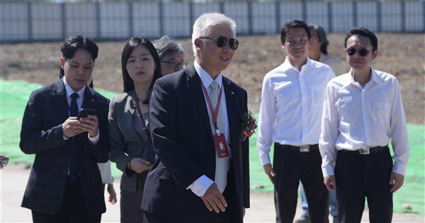 林維俊稱要留下輝達 李四川籲回文告知解約條件 林維俊稱要留下輝達 李四川籲回文告知解約條件