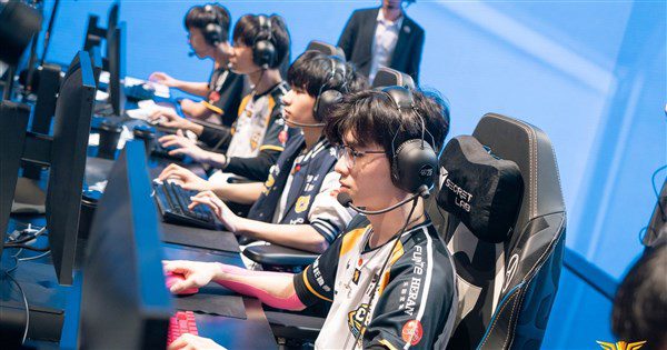 台灣戰隊CFO惜敗AL　闖英雄聯盟世界大賽8強再等等