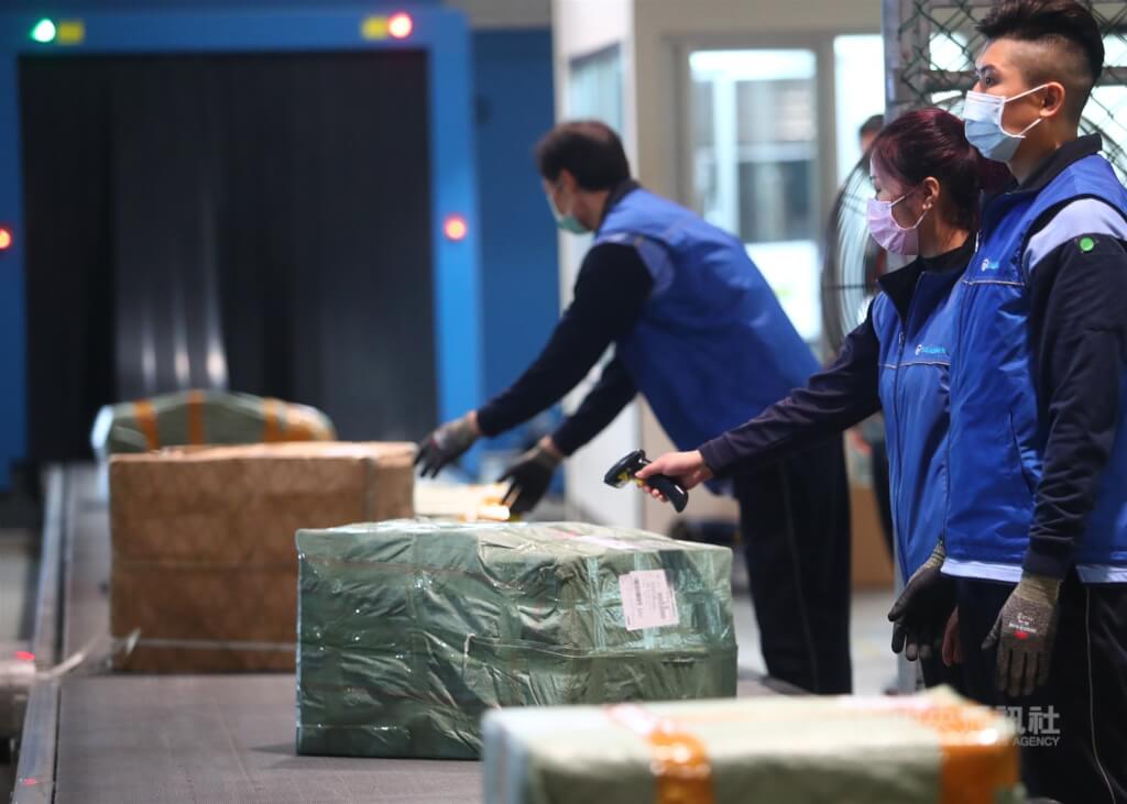 傳中國電商肉製品直送台灣 財部:包裹全數經X光查驗 傳中國電商肉製品直送台灣 財部:包裹全數經X光查驗