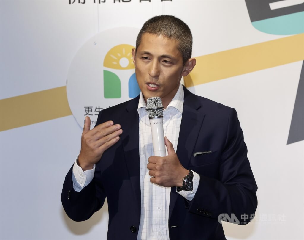 明遞交參選台北市長意願表　吳怡農：爭取黨內支持