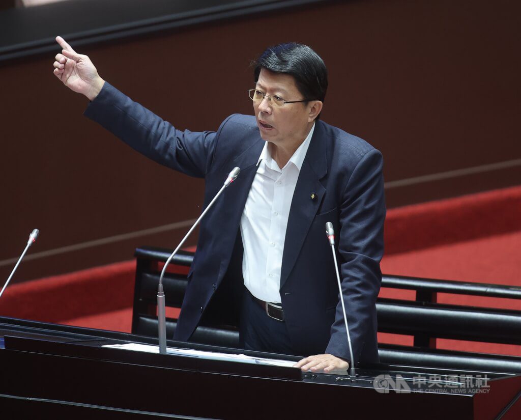 謝龍介立院質詢 疑將主委誤認為部長 謝龍介立院質詢 疑將主委誤認為部長