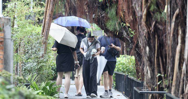 東北季風稍減弱北部及東北部濕涼 3地防大雨 東北季風稍減弱北部及東北部濕涼 3地防大雨