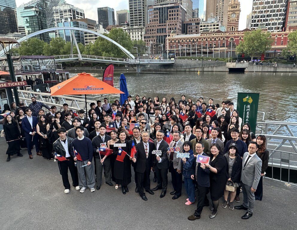 歡慶雙十 墨爾本台僑舉辦「國慶郵輪晚會」 歡慶雙十 墨爾本台僑舉辦「國慶郵輪晚會」