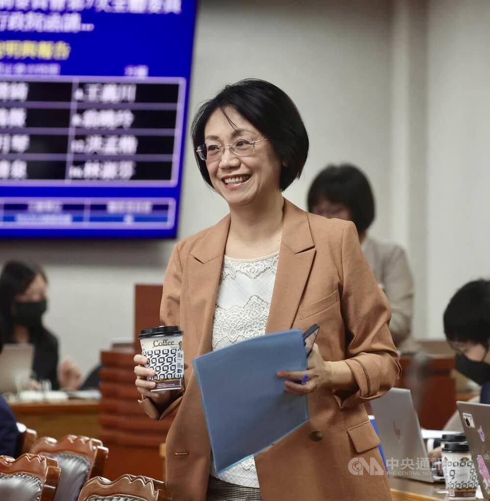 翁曉玲提三級獨立機關首長須立院同意 綠:侵犯行政權 翁曉玲提三級獨立機關首長須立院同意 綠:侵犯行政權