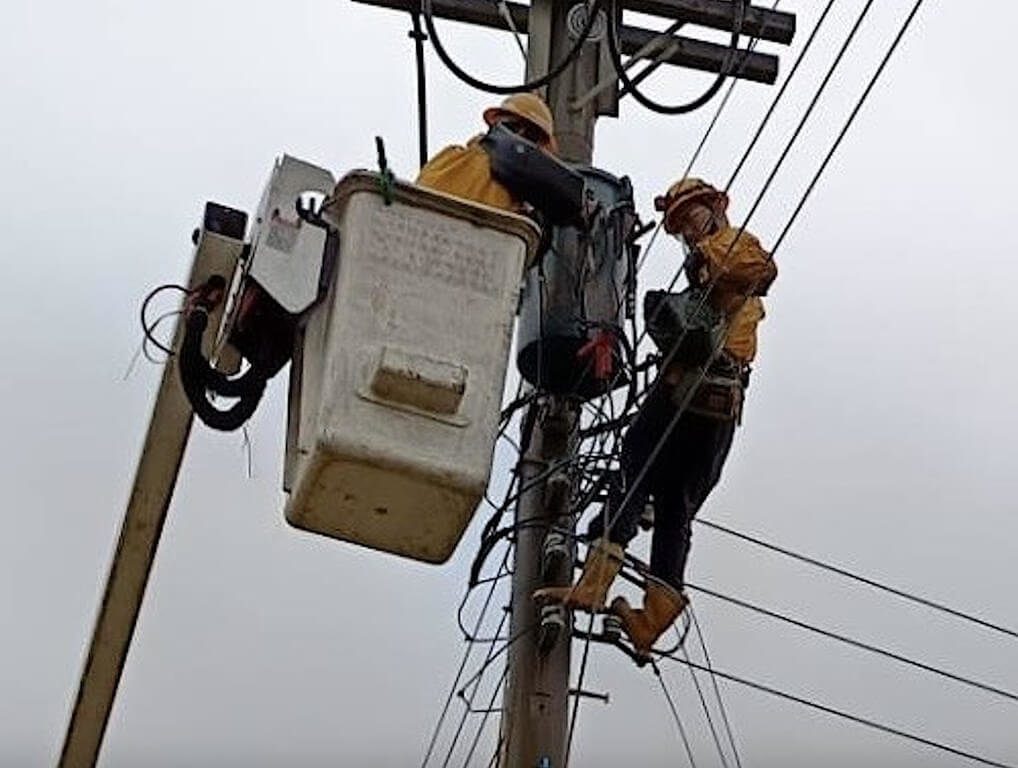鳳凰颱風零星災情 苗縣578戶曾停電 鳳凰颱風零星災情 苗縣578戶曾停電