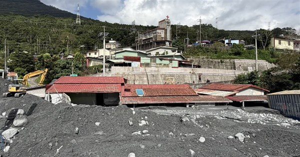 季連成：馬太鞍溪左岸興建大堤 便道10天內通車